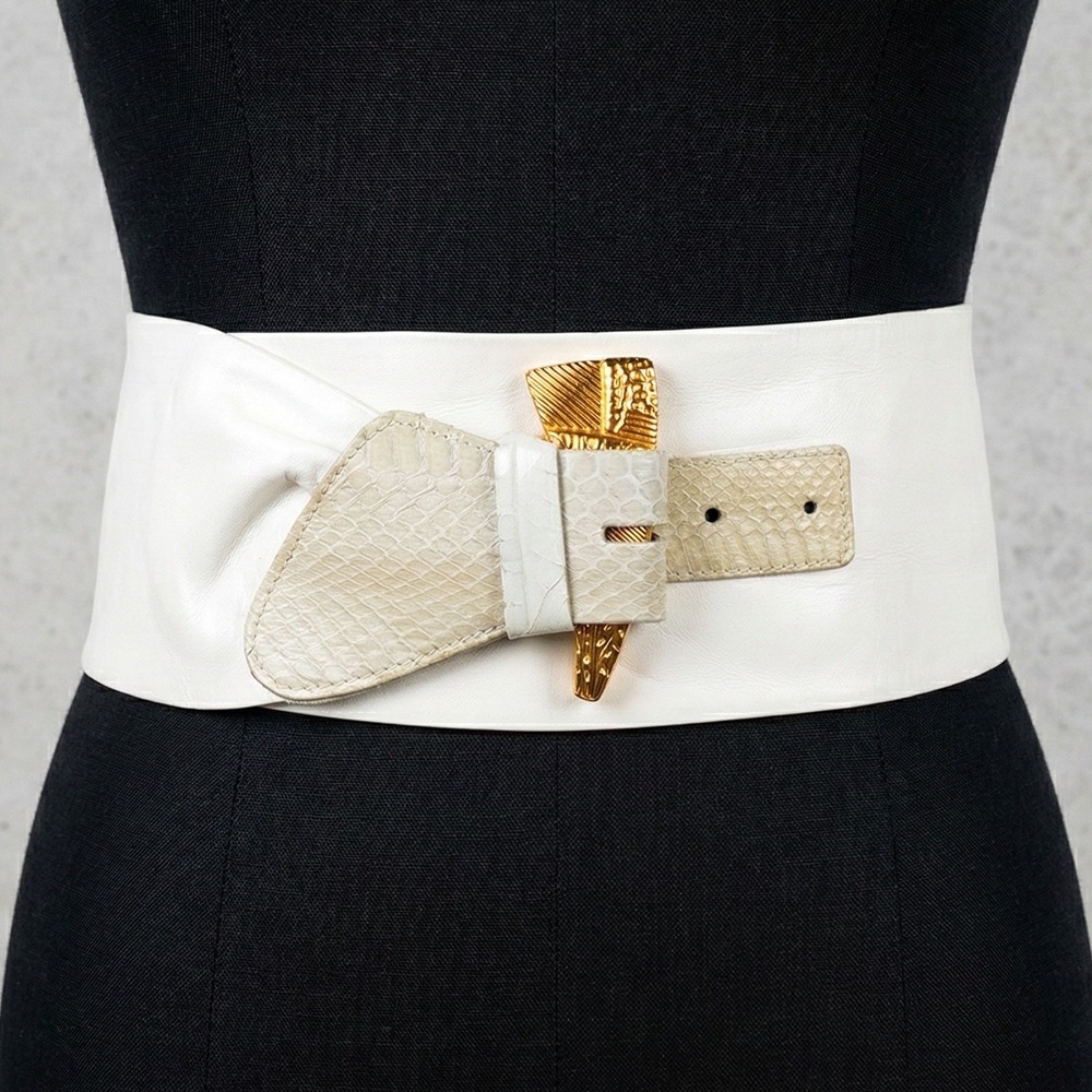 Vintage 80s Magid Wide White Leather Waist Belt Gold Sculptural Buckle M